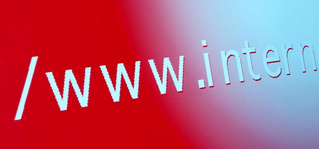 あらゆる申込みはWEBで簡単に！